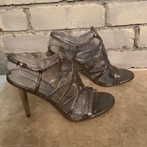 NWT Via Spiga heels